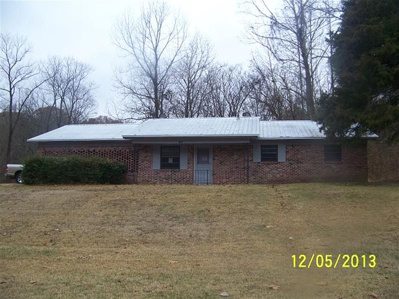 1st image of 210 Newman Dr
