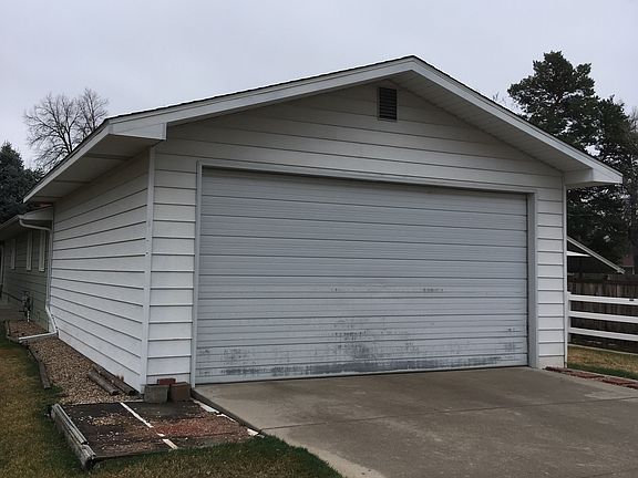 2-Car Attached Garage