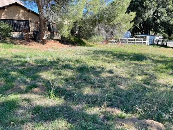 Ensenada Rd, Santa Clarita, CA 91390