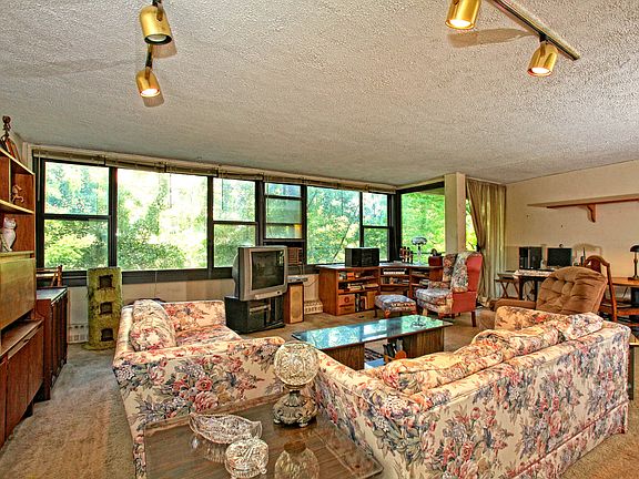 5th image of 16220 9th Ave APT 4D
