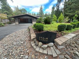 17517 Kelok Rd, Lake Oswego, OR 97034