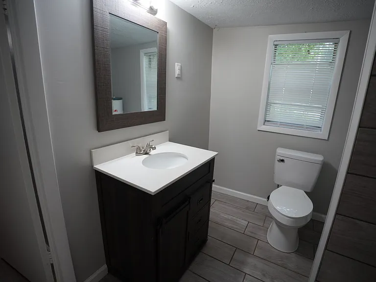 1415 Hatcher Ave SE — Photo 6