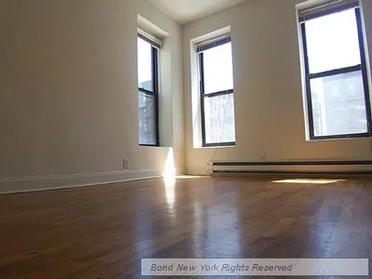 Rented by Bond New York | media 9