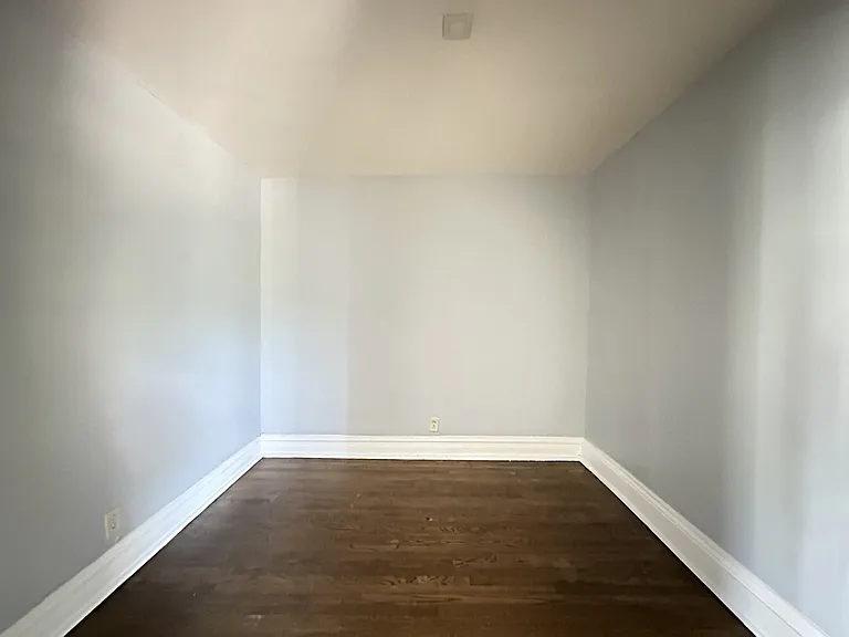 2704 E 77th St #3 — Photo 13