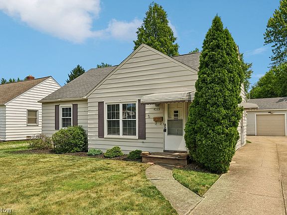 3rd image of 4019 W 220th St
