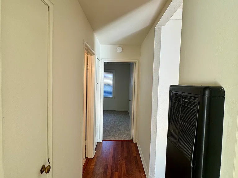 907 Bell St #3 — Photo 6