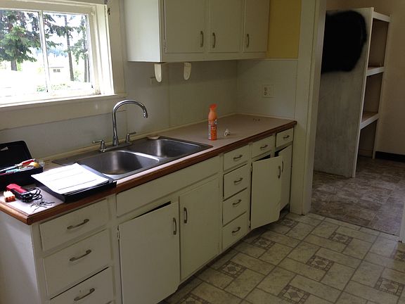 3rd image of 1838 Alma Dr