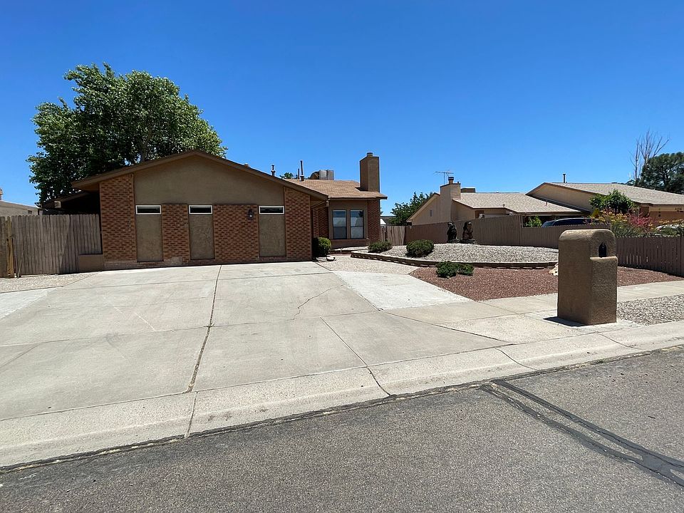 1st image of 5162 Gaviota NW
