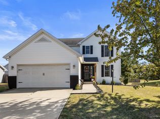 2005 Applewood Dr, Monticello, IL 61856