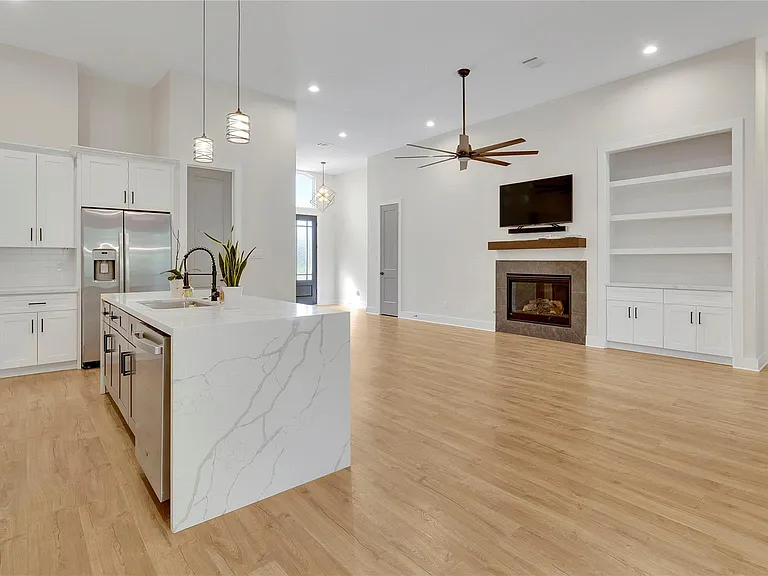 73 Wyndemere Dr — Photo 6