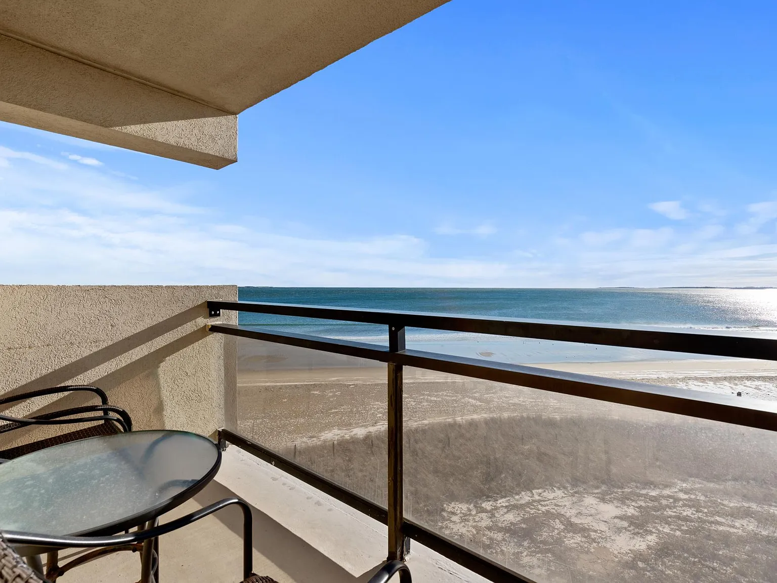 2 bed, 1189 sqft, $1,900 — Photo 3
