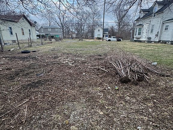 4th image of 68 Lake St