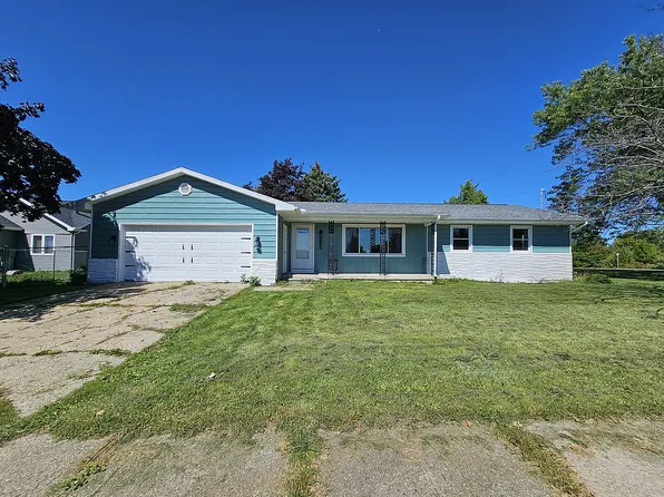 1005 E Sturgis St, Saint Johns, MI 48879