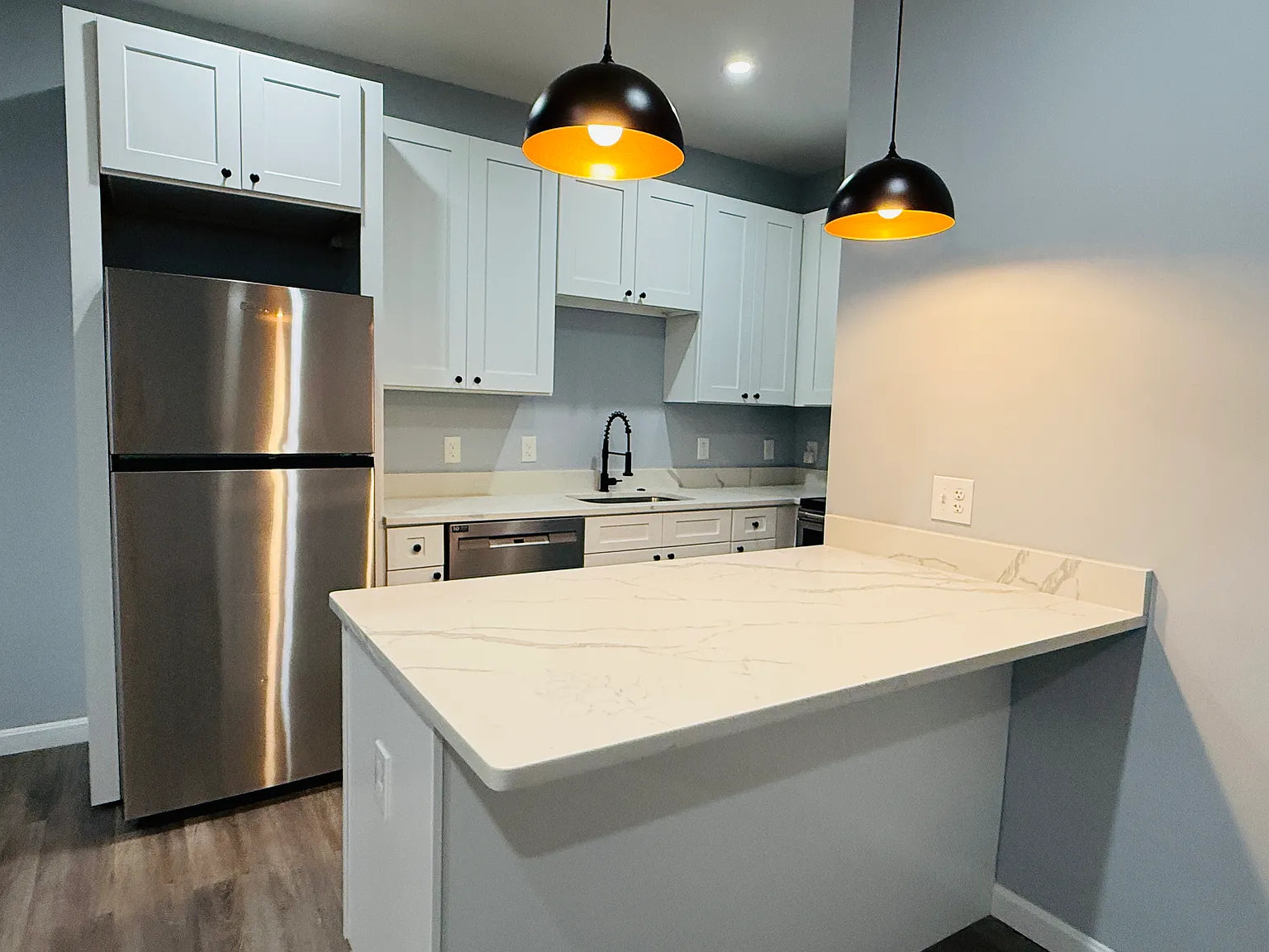 1 bed, 690 sqft, $2,000 — Photo 2