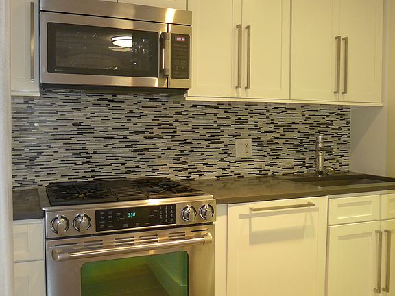 4th image of 301 E 47th St APT 7N