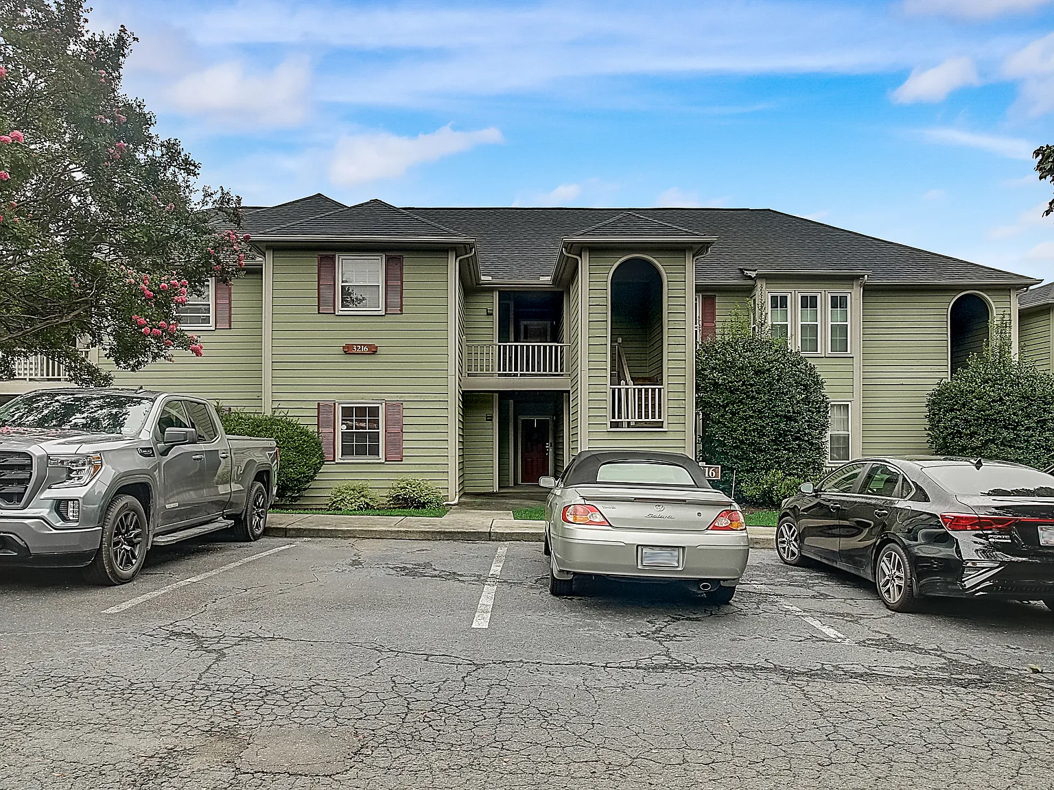 1 bed, 750 sqft, $1,500 — Photo 2