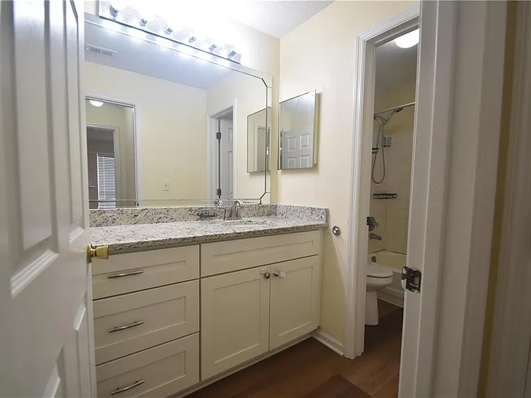 310 Granville Ct NE #1 — Photo 16