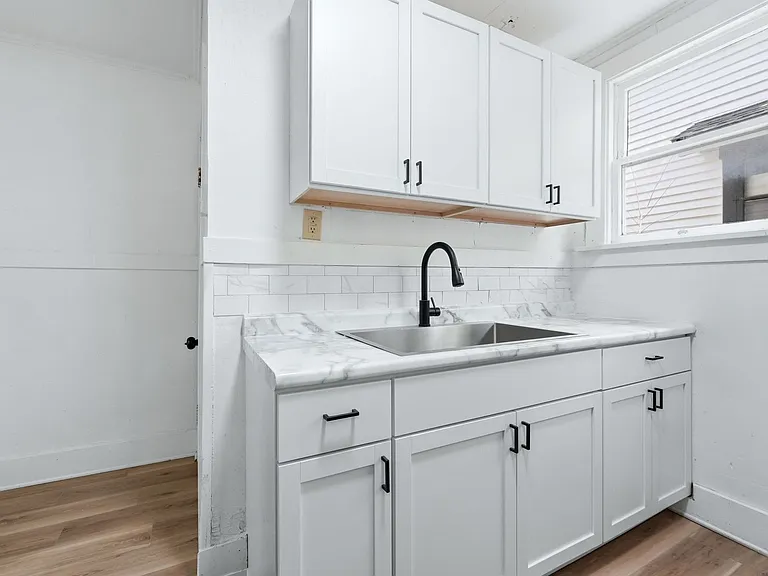 2133 Riedmiller Ave — Photo 14