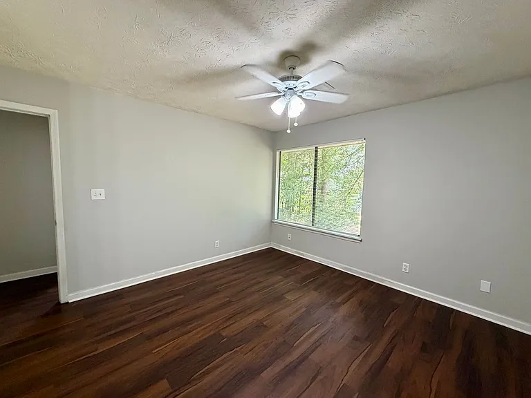 8588 Creekwood Way — Photo 18