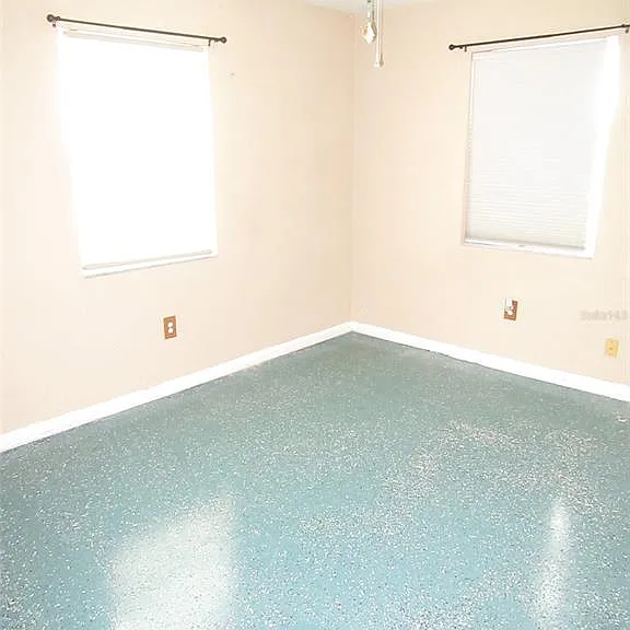21267 Gladis Ave — Photo 7