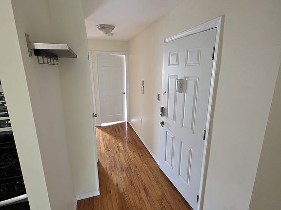 3rd image of 373 Gates Ave #Top