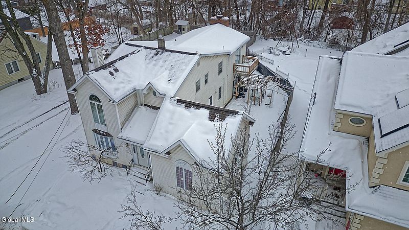 4th image of 159 Lorraine Avenue