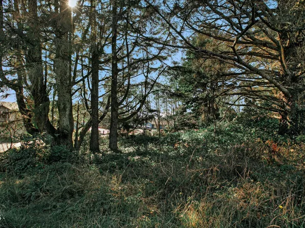 5300 NE 53rd Ct, Lincoln City, OR 97367