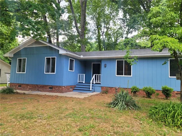 3904 Kalloramo Dr, Greensboro, NC 27407