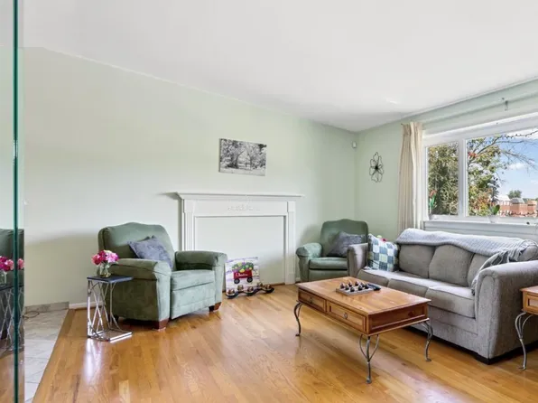 402 Regina St #1, Philadelphia, PA 19116