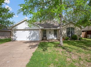 1211 Mullins Ct, College Station, TX 77845