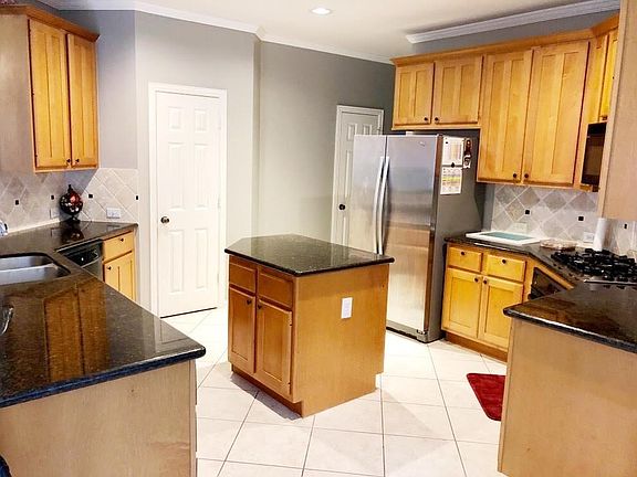 5th image of 3707 Huntland Ct