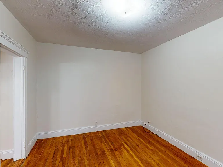25 Walbridge St #4 — Photo 7