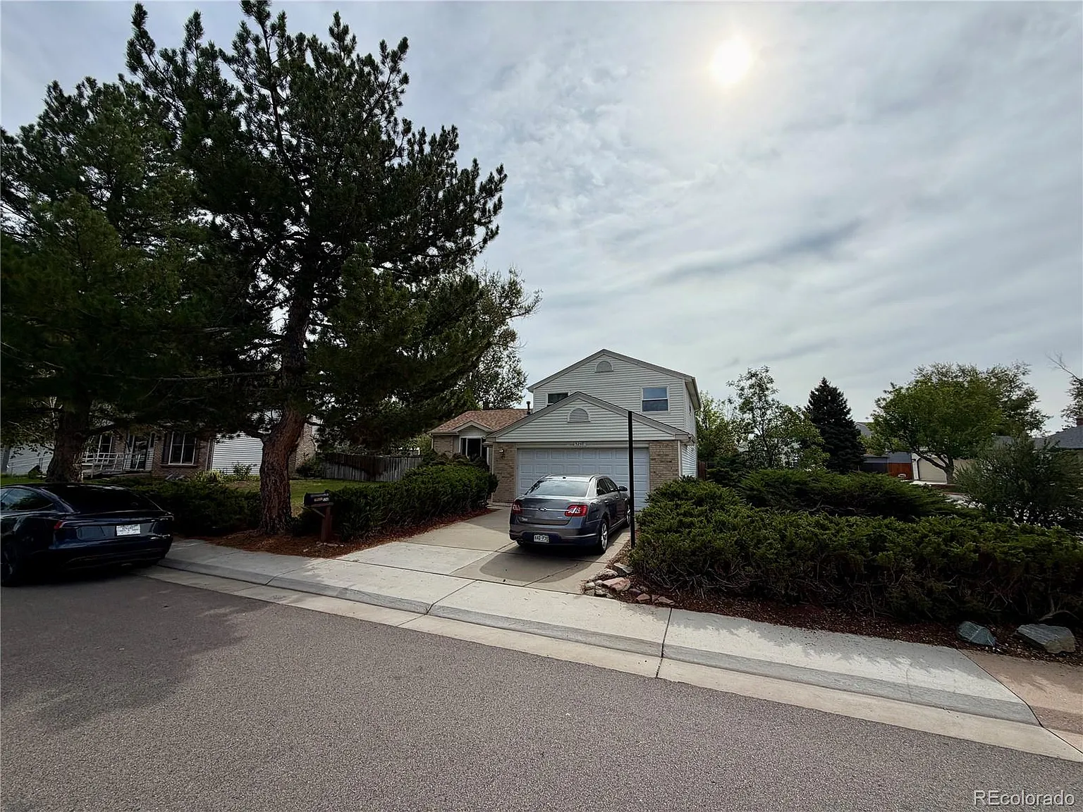 3 bed, 2.0 bath, 1662 sqft, $2,668 — Photo 3