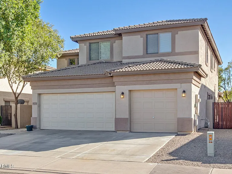 17273 W Carmen Dr — Photo 2