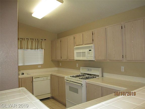 3rd image of 7821 Oakpoint Ln #0