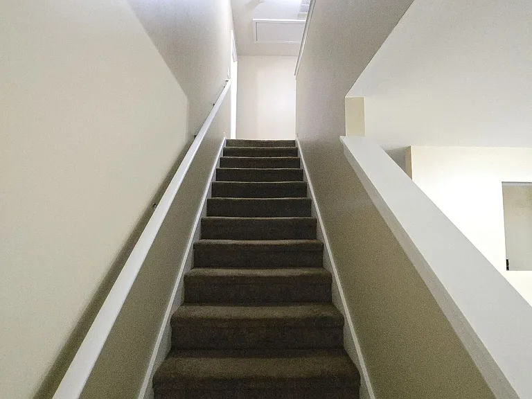 1098 McConaughy Ct — Photo 8