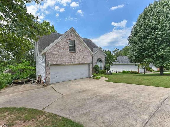 3rd image of 12205 Cherryside Dr
