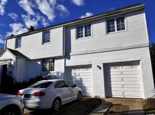 229 Munro Blvd, Valley Stream, NY 11581