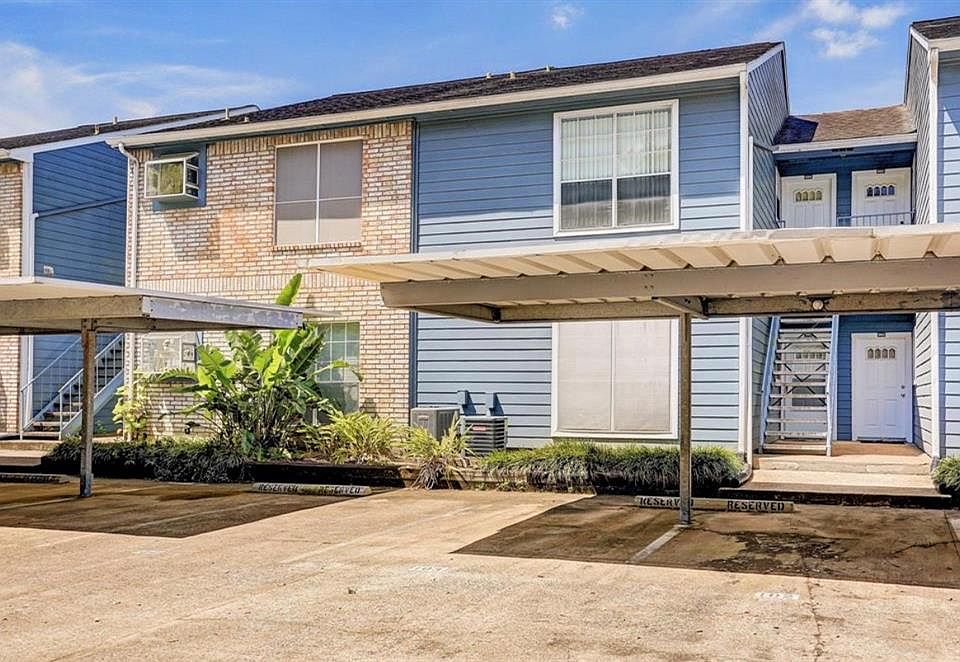 1st image of 2323 Fairwind Dr APT 860