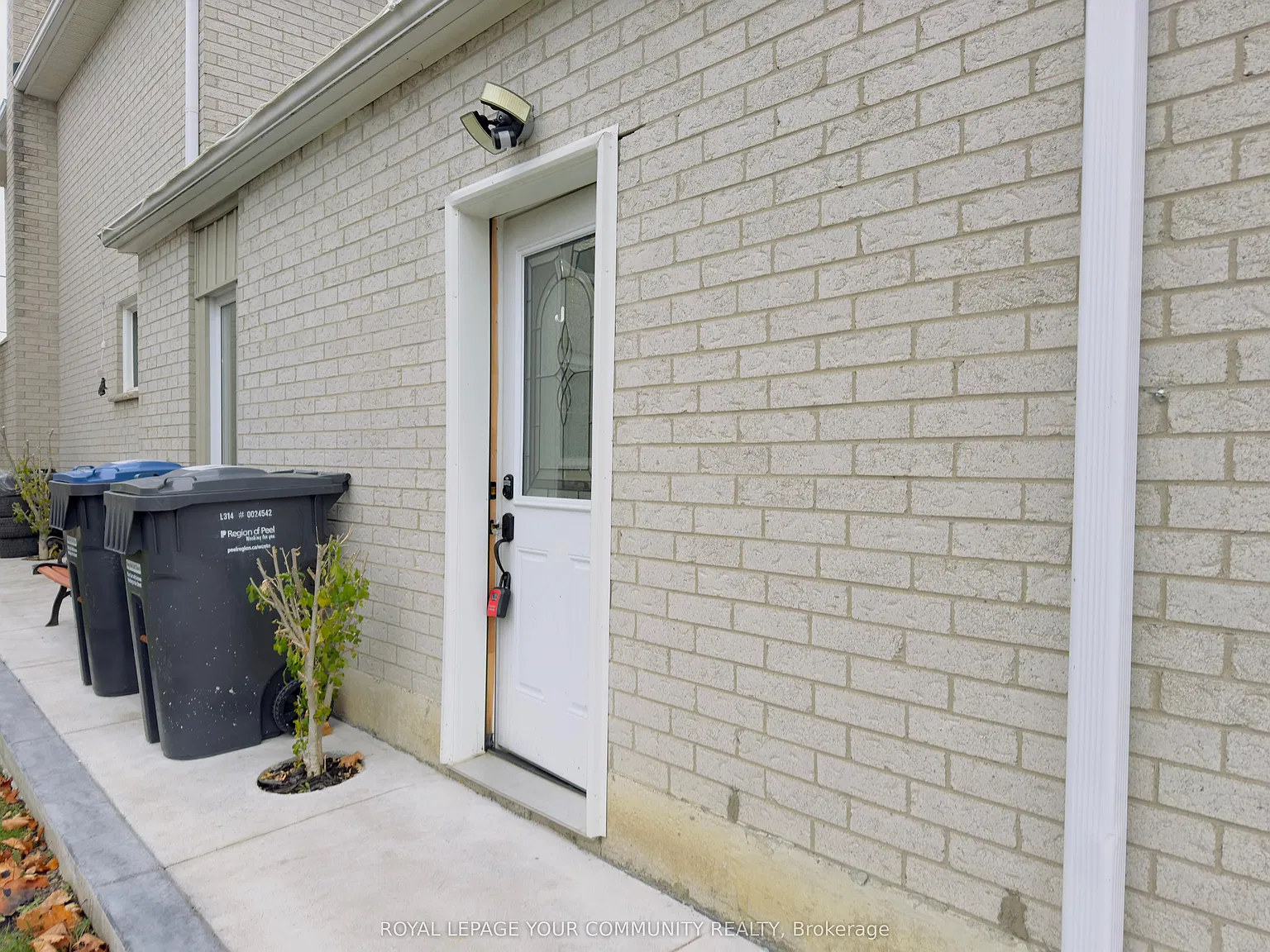 2 bed, $2,100 — Photo 2