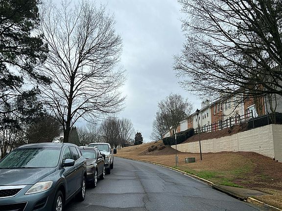 4th image of 201 Holcomb Ferry Rd