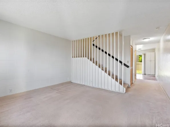 4280 Salt Lake Blvd #J18, Honolulu, HI 96818