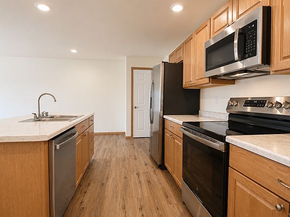 5th image of 400 Larkin St #209