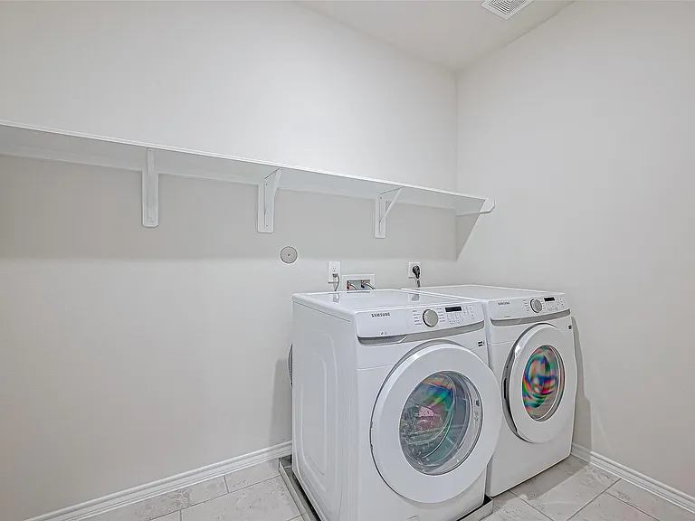 10511 Blankiet Ln — Photo 24