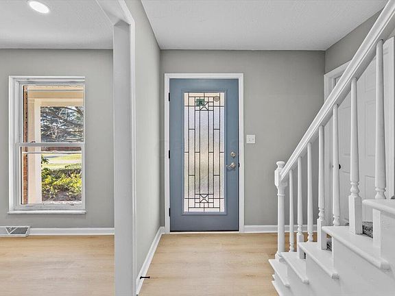 4th image of 13800 Stonehenge Cir