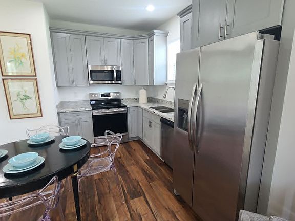 5th image of 3011 Wall Blvd #3011