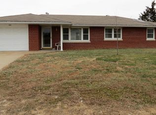 3222 Tanner Bridge Rd, Jefferson City, MO 65101
