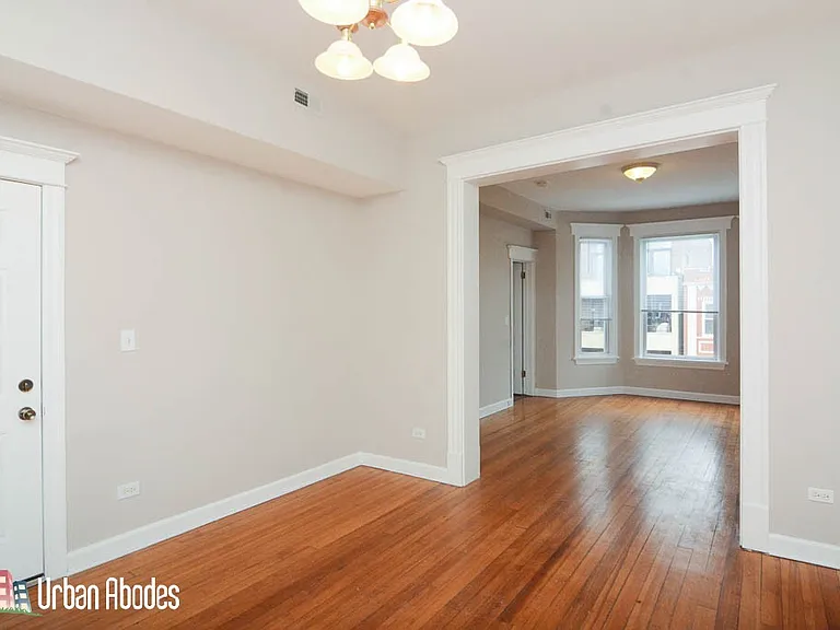 2143 W Chicago Ave #3 — Photo 2
