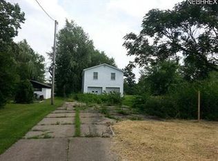 25809 Garden Rd, Bedford, OH 44146