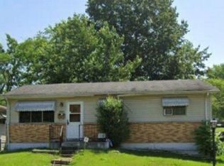 10400 Count Dr, Saint Louis, MO 63136